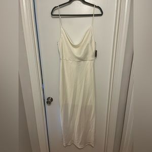 Beautiful Ivory dress NWT size 14 perfect condition